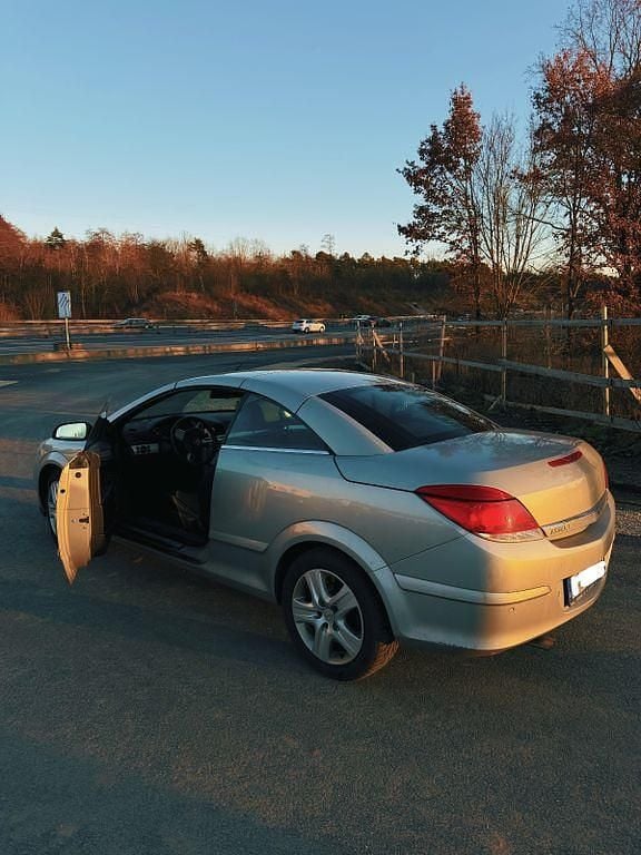 Gebraucht Opel Astra Cabriolet Cosmo 140 PS (102 kW) 2006 Silber Cabrio