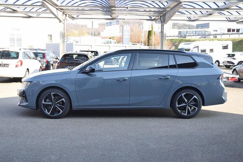 Neu Opel Astra 131 PS (96 kW) 2025 Grau Kombi