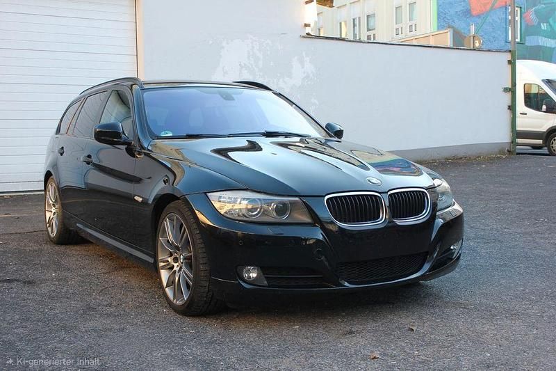 Gebraucht BMW 320 163 PS (119 kW) 2011 Schwarz Kombi