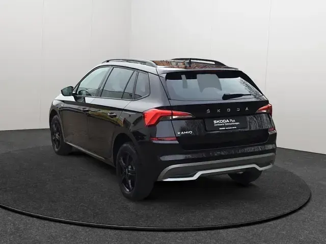 Gebraucht Skoda Kamiq Clever 110 PS (80 kW) 2021 Blackmagic perleffekt SUV