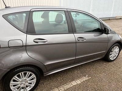 Grau Gebraucht 2011 Mercedes A180 Elegance Van / Kleinbus | 7.800 € (Fairer Preis) - Bild 1/4