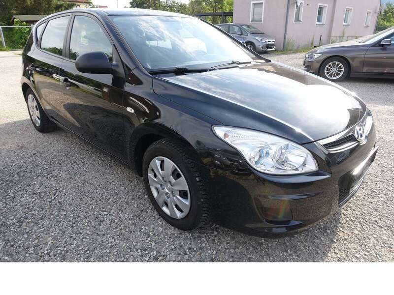 Gebraucht Hyundai i30 Classic 109 PS (80 kW) 2007 Stone black Limousine
