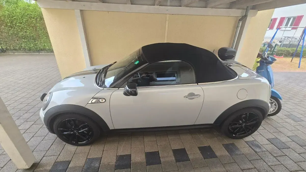 Käytetty Mini Cooper SD Cabriolet 143 HP (105 kW) 2013 Hopea Avoauto