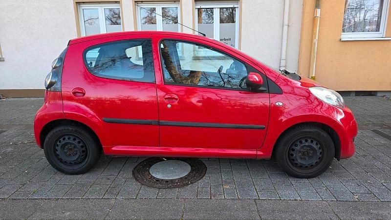 Gebraucht Citroën C1 68 PS (50 kW) 2009 Rot Kleinwagen