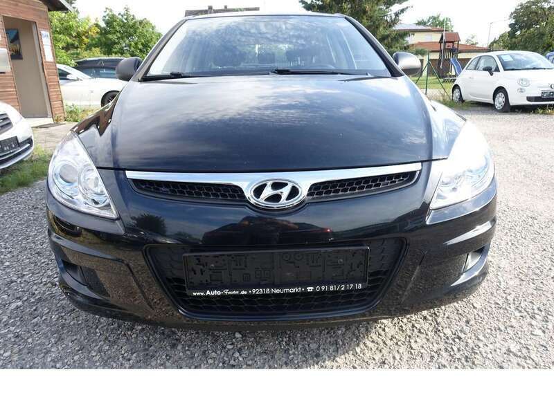 Gebraucht Hyundai i30 Classic 109 PS (80 kW) 2007 Stone black Limousine