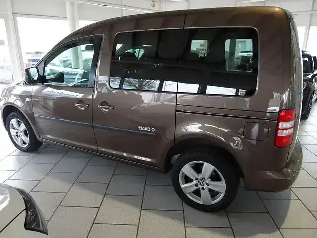 Occasion VW Caddy Trendline 105 ch (77 kW) 2013 Marron Monospace