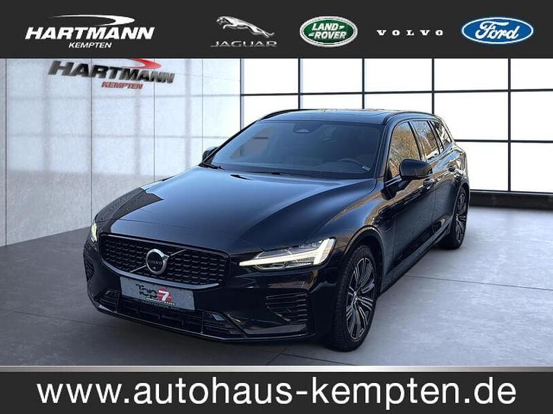 Gebraucht Volvo V60 Plus 455 PS (334 kW) 2022 Onyx black (metallic) Kombi