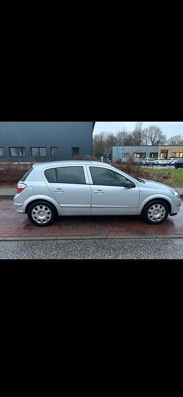 Gebraucht Opel Astra 90 PS (66 kW) 2007 Silber Kleinwagen