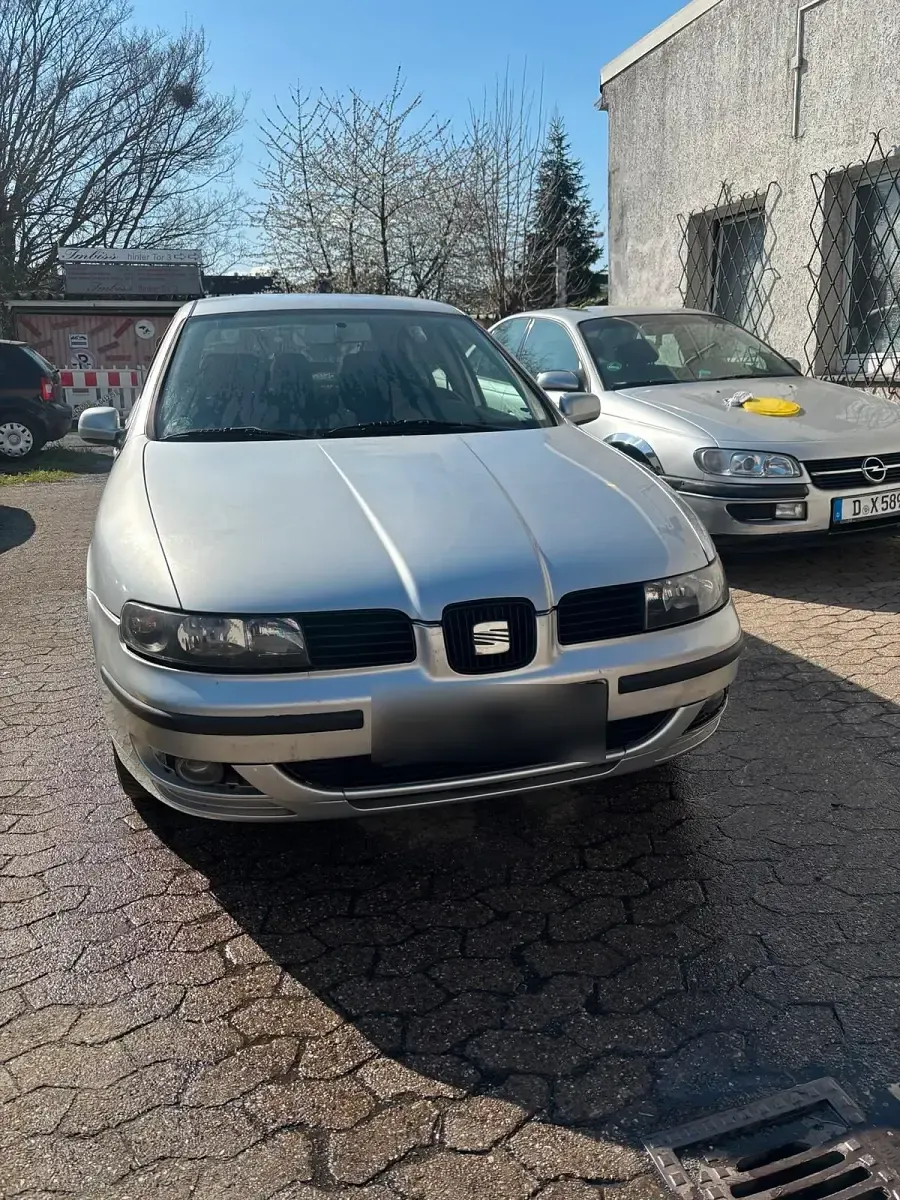 Gebraucht Seat Leon 95 PS (69 kW) 2002 Silber Kleinwagen
