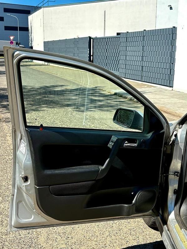 Gebraucht Opel Astra 101 PS (74 kW) 2000 Silber Kombi