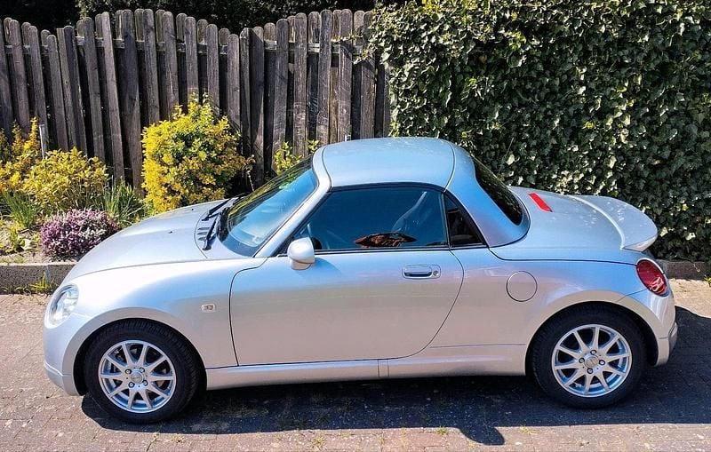 Silber Gebraucht 2010 Daihatsu Copen Cabrio | 12.000 € (Teuer) - Bild 1/4