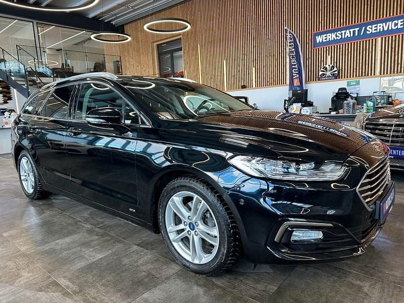 Gebraucht Ford Mondeo Titanium 190 PS (139 kW) 2019 Schwarz Kombi