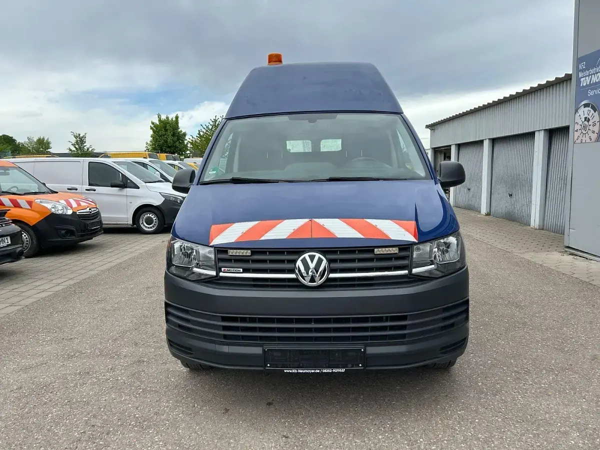 Gebraucht VW Transporter 150 PS (110 kW) 2018 Blau Van