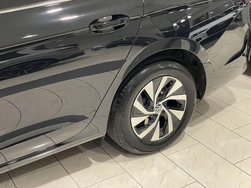 Gebraucht VW Passat IQ Drive 122 PS (89 kW) 2024 Schwarz Limousine