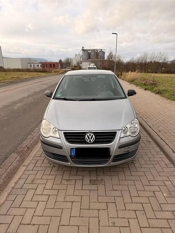 Grau Gebraucht 2007 VW Polo Kleinwagen | 900 € (Guter Preis) - Bild 1/4