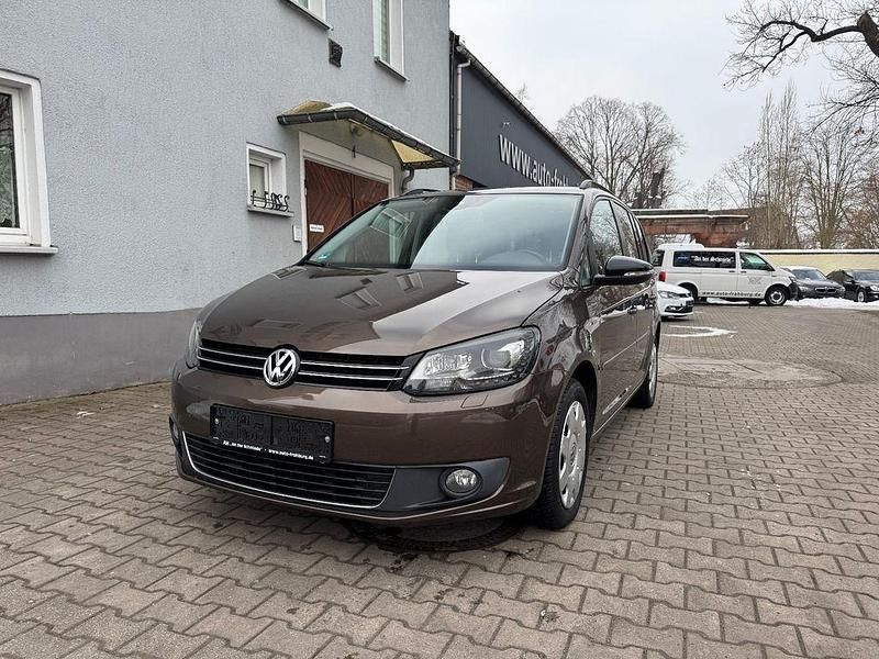 Gebraucht VW Touran Match 105 PS (77 kW) 2012 Braun Van / Kleinbus