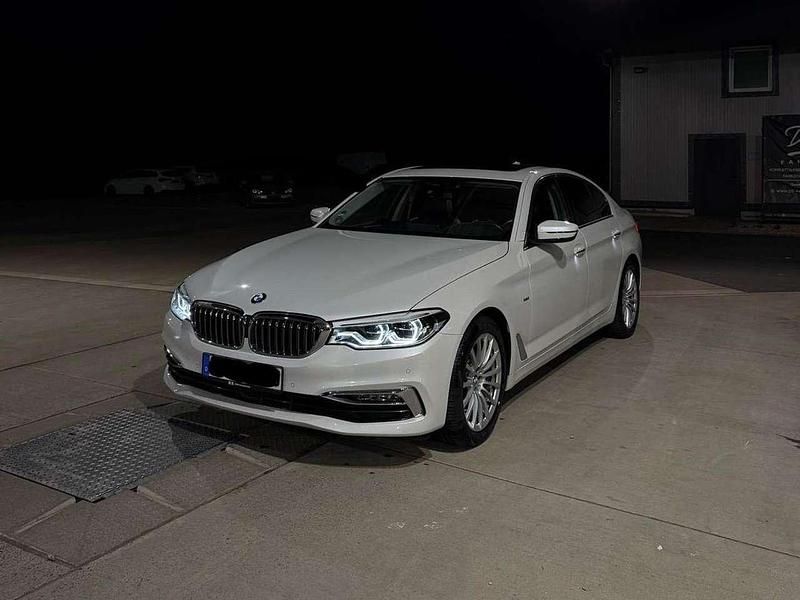 Weiß Gebraucht 2017 BMW 525 Luxury Line Limousine | 25.990 € (Fairer Preis) - Bild 1/4