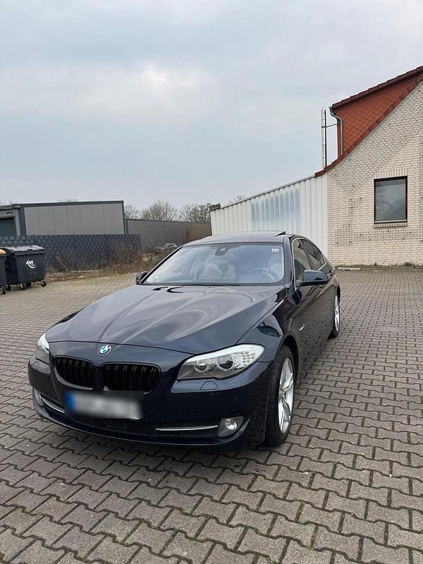 Gebraucht BMW 525 218 PS (160 kW) 2012 Blau Limousine