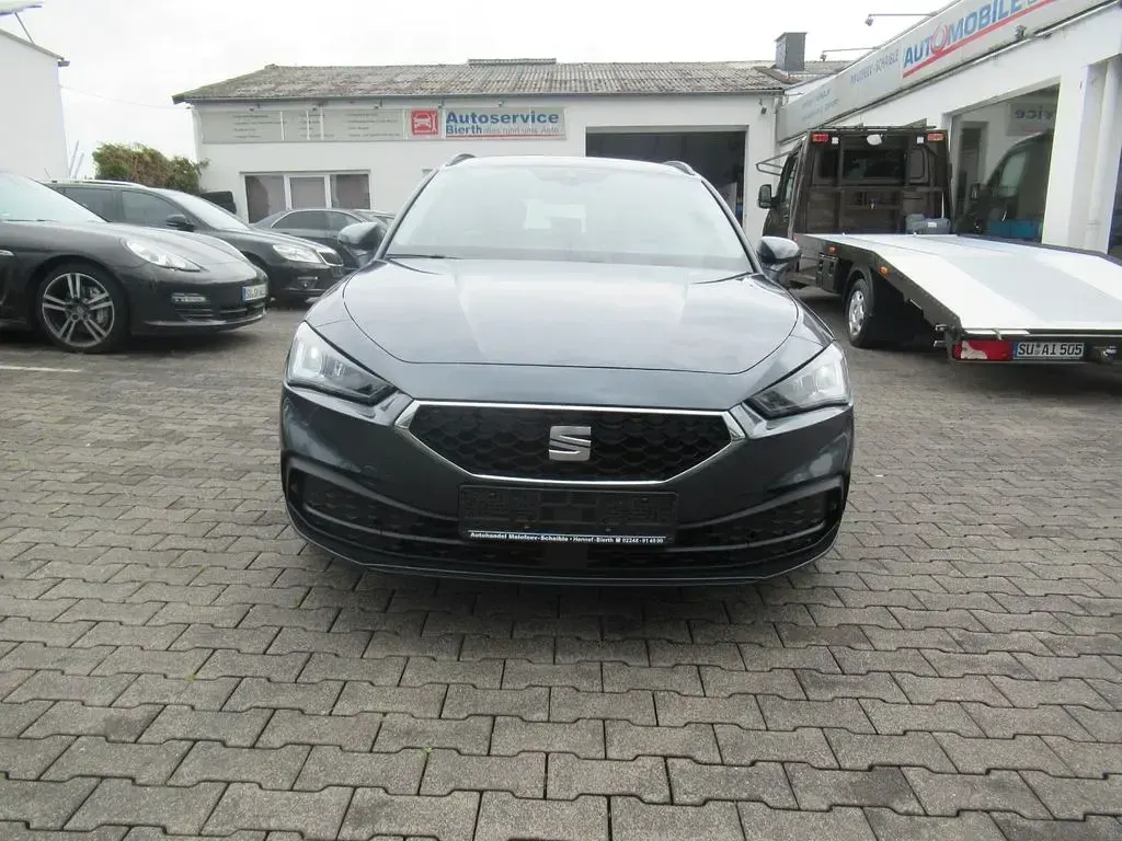 Gebraucht Seat Leon Reference 116 PS (85 kW) 2021 Grau Limousine