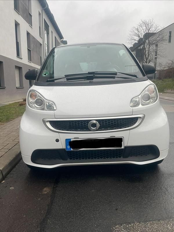 Weiß Gebraucht 2013 Smart ForTwo Coupé Coupé | 4.800 € (Guter Preis) - Bild 1/4