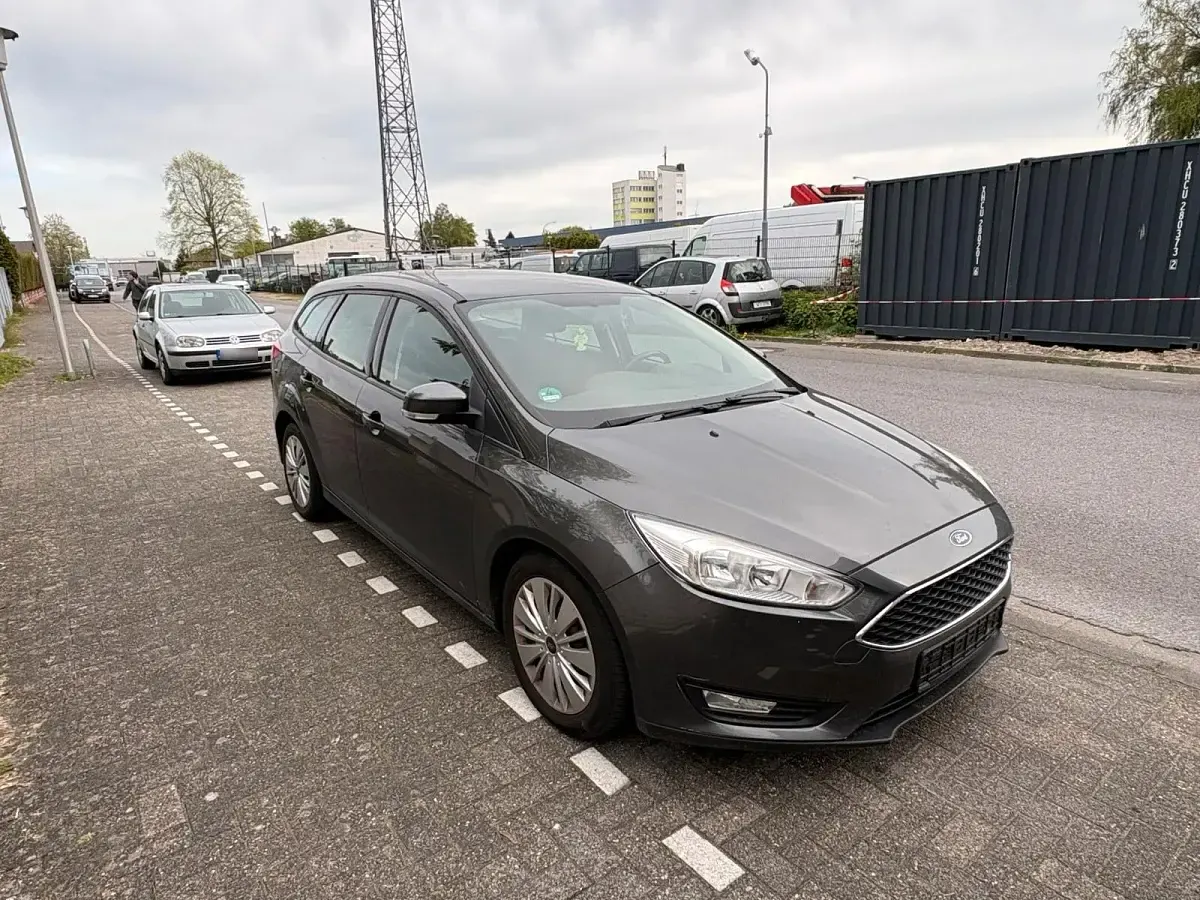 Second-hand Ford Focus 90 CP (66 kW) 2015 Gri Break
