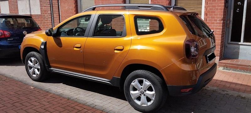 Gebraucht Dacia Duster Comfort 115 PS (84 kW) 2018 Orange SUV