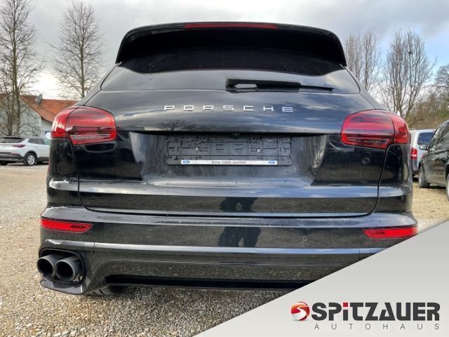 Gebraucht Porsche Cayenne Turbo 519 PS (381 kW) 2016 Schwarz SUV