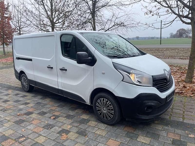 Gebraucht Renault Trafic Komfort 145 PS (106 kW) 2019 Weiß Van / Kleinbus