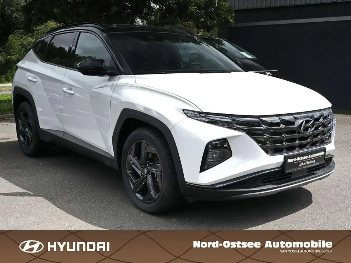 Gebraucht Hyundai Tucson Advantage 150 PS (110 kW) 2024 Serenity white / abyss black / SUV
