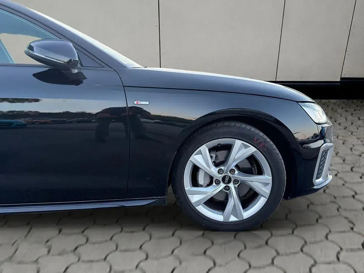 Gebraucht Audi A4 S-Line 204 PS (150 kW) 2023 Schwarz Kombi