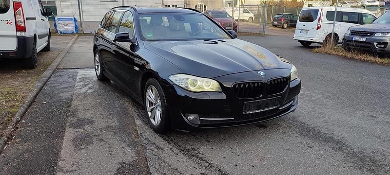 Gebraucht BMW 530 258 PS (189 kW) 2011 Schwarz Limousine