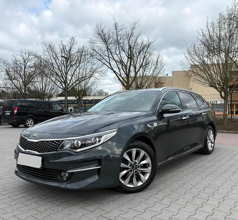 Gebraucht Kia Optima 142 PS (104 kW) 2017 Grau Kombi