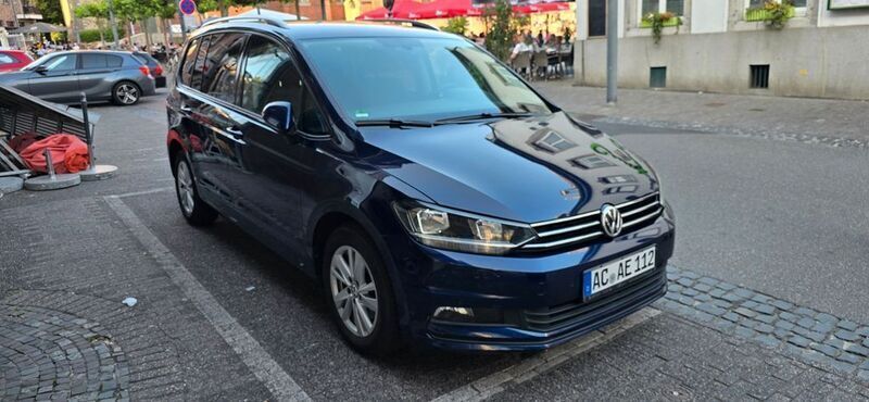 Gebraucht 2019 VW Touran Highline Van / Kleinbus | 17.800 € (Etwas zu teuer) - Bild 1/4