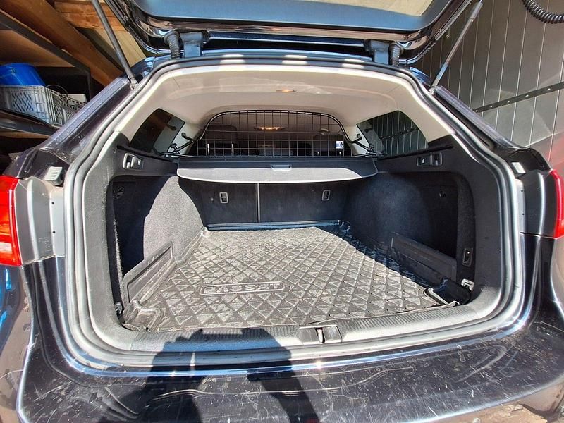 Gebraucht VW Passat 150 PS (110 kW) 2014 Schwarz Kombi