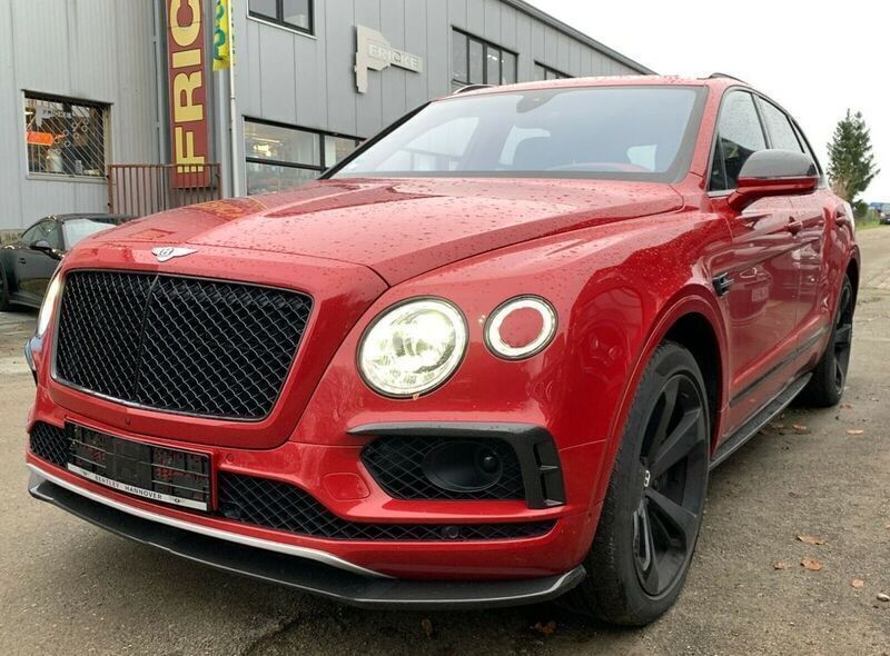 Rot Gebraucht 2015 Bentley Bentayga Mulliner SUV | 132.900 € - Bild 1/4