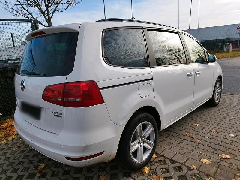 Gebraucht VW Sharan 140 PS (102 kW) 2014 Weiß Van / Kleinbus