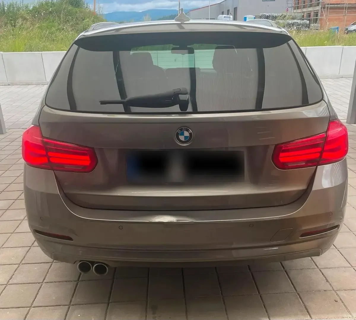 Gebraucht BMW 320 190 PS (139 kW) 2017 Silber Kombi