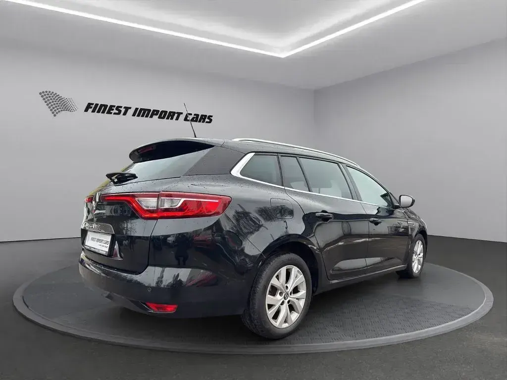 Gebraucht Renault Mégane 116 PS (85 kW) 2019 Schwarz Limousine