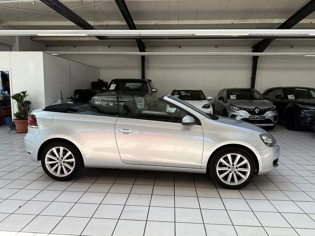 Gebraucht VW Golf 105 PS (77 kW) 2011 Reflexsilber Cabrio