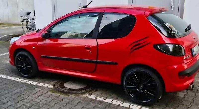 Gebraucht Peugeot 206 73 PS (53 kW) 2010 Limousine