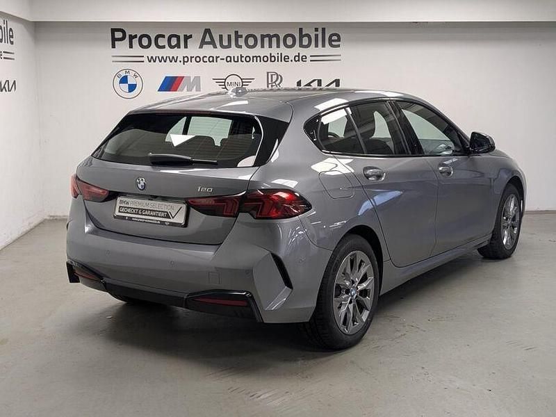 Gebraucht BMW 120 Shadowline 170 PS (125 kW) 2025 Skyscraper grau Kleinwagen