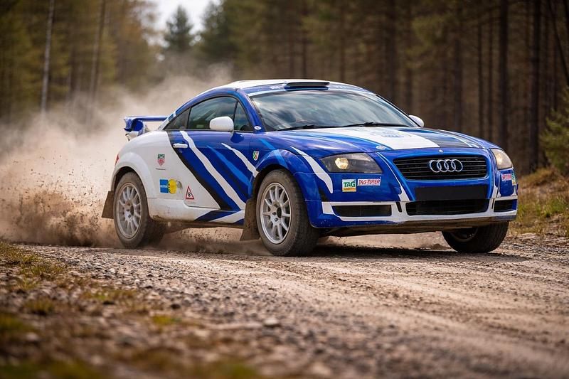 Blau Gebraucht 2001 Audi TT Sport Coupé | 11.449 € (Fairer Preis) - Bild 1/4