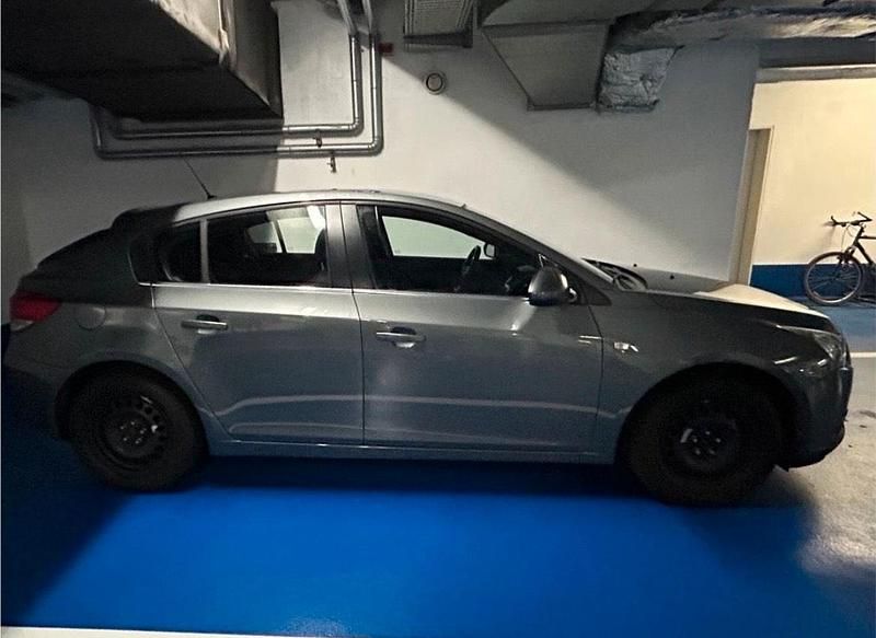 Gebraucht Chevrolet Cruze 141 PS (103 kW) 2012 Grau Limousine