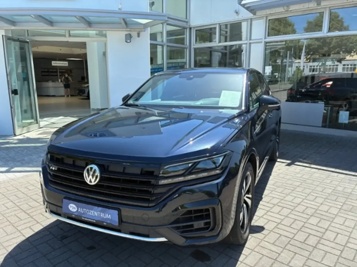 Gebraucht VW Touareg Basis 286 PS (210 kW) 2019 Blau SUV