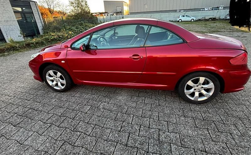 Rot Gebraucht 2006 Peugeot 307 CC Cabrio | 3.000 € - Bild 1/4