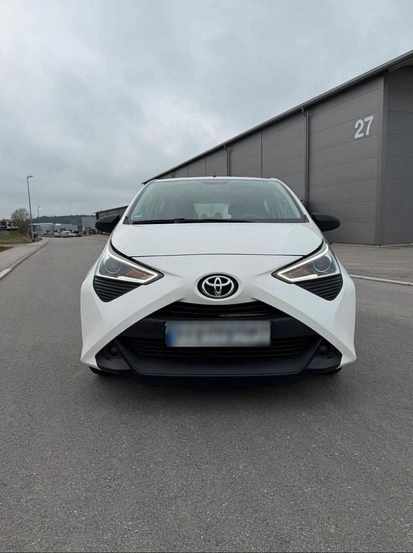 Gebraucht Toyota Aygo 72 PS (52 kW) 2020 Weiß Kleinwagen
