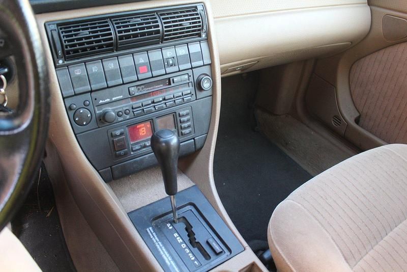 Gebraucht Audi 100 131 PS (96 kW) 1991 Gold Limousine