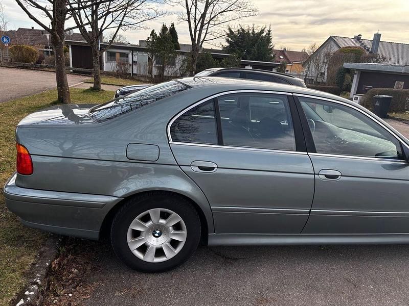 Gebraucht BMW 520 Exclusive 170 PS (125 kW) 2003 Grün Limousine