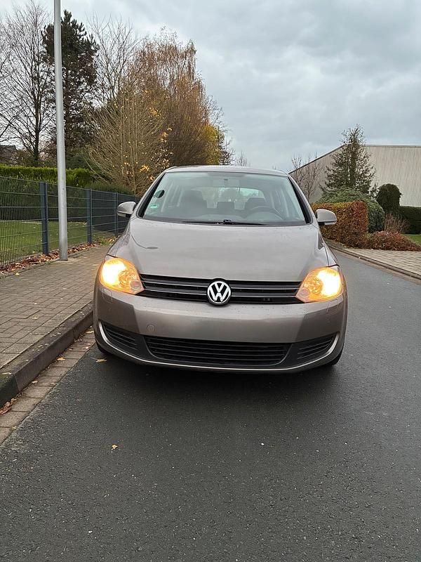 Beige Gebraucht 2010 VW Golf VI Limousine | 6.200 € (Fairer Preis) - Bild 1/4