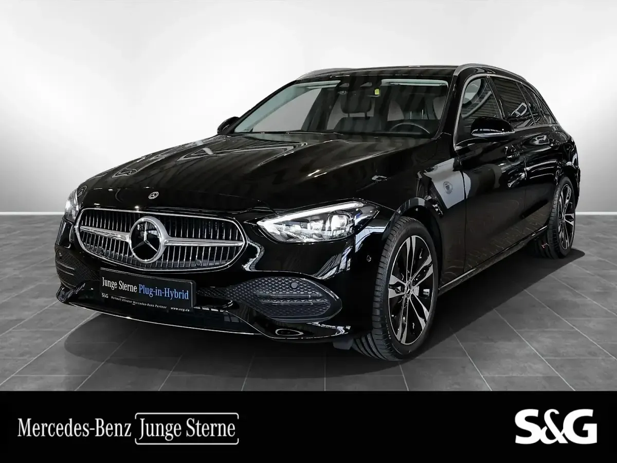 Gebraucht Mercedes C300e Avantgarde 204 PS (150 kW) 2023 Kombi